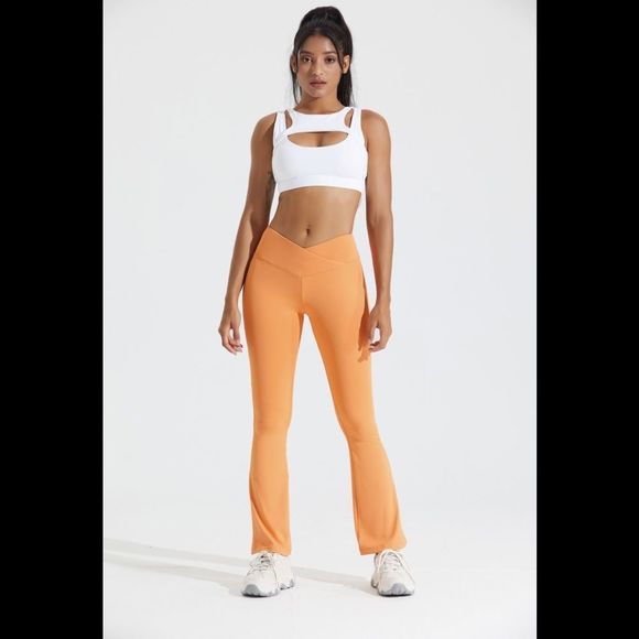 Flare Crossover Legging - Picture 2 of 8